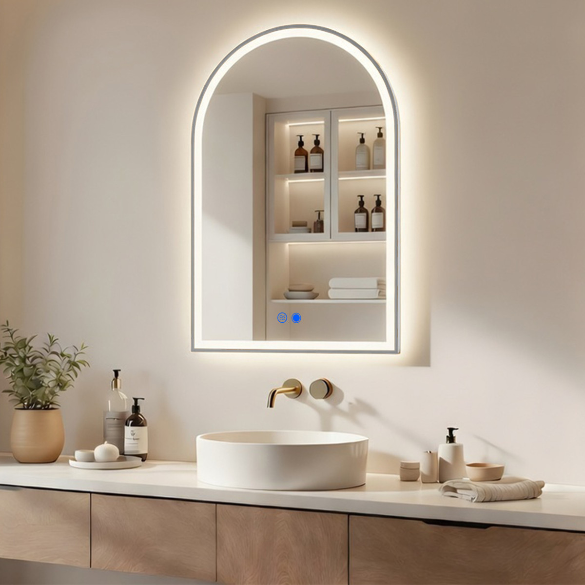 Nieregularne lustro podświetlane LED - 70x100 cm w srebnej ramie aluminiowej